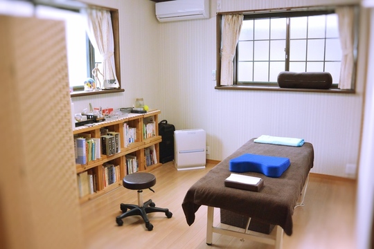 鍼灸施術をする施術室の風景